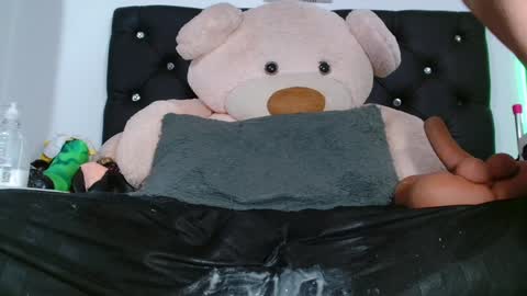 Selena online show from 12/11/24, 08:28