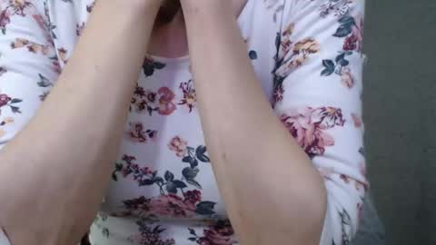 Snapshot of deessedivine chatting on 10/03/25, 02:58 KamiDevi online show from 10/03/25, 02:58