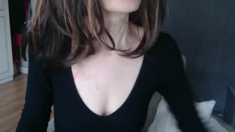 Snapshot of deessedivine chatting on 11/08/25, 02:50 KamiDevi online show from 11/08/25, 02:50