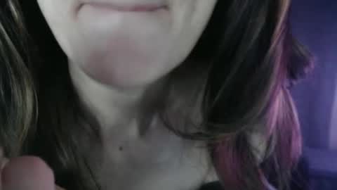 Snapshot of deessedivine chatting on 11/13/25, 04:06 KamiDevi online show from 11/13/25, 04:06