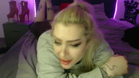 Jenna online show from 12/21/24, 05:18