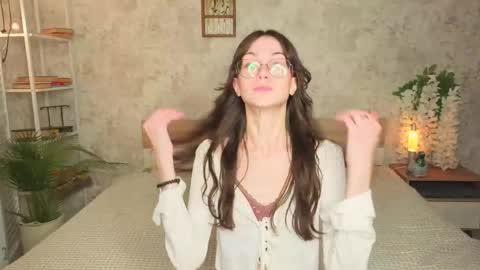 Snapshot of defeded_lovee chatting on 10/12/25, 07:24 Amy online show from 10/12/25, 07:24