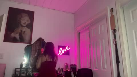 Tori online show from 09/17/25, 03:52