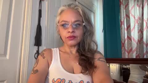 Tori online show from 11/24/25, 04:18