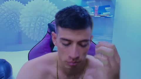 Snapshot of deiby_baby chatting on 11/14/25, 03:11 DEIBY online show from 11/14/25, 03:11