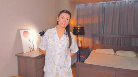 Snapshot of deidreluer chatting on 03/25/26, 07:14 Laura online show from 03/25/26, 07:14