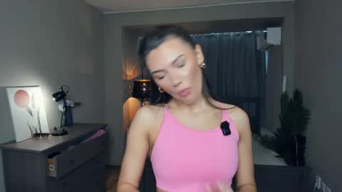 Snapshot of deidreluer chatting on 03/31/26, 07:20 Laura online show from 03/31/26, 07:20