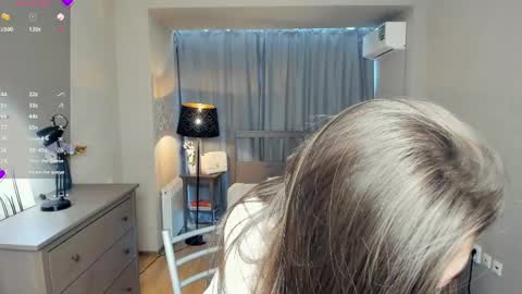 Snapshot of deidreluer chatting on 04/13/26, 12:43 Laura online show from 04/13/26, 12:43