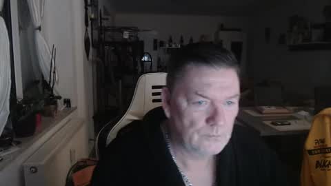 deinprinz2312 online show from 01/09/25, 02:22