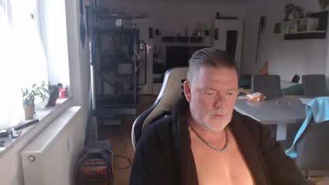 deinprinz2312 online show from 09/17/25, 05:09