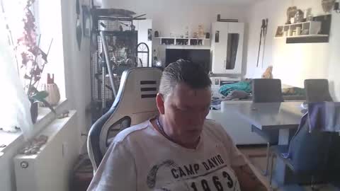 deinprinz2312 online show from 10/13/25, 12:49