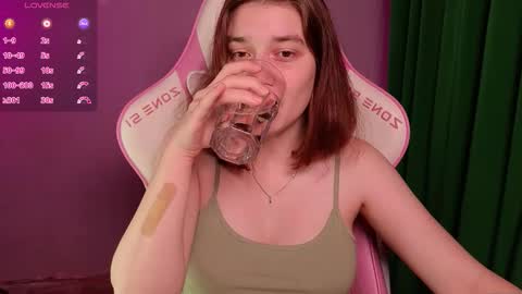 Snapshot of deizysweet chatting on 10/15/25, 05:29 Princess Potato online show from 10/15/25, 05:29