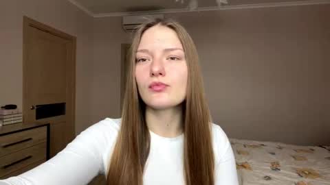 Mila online show from 02/16/26, 07:15