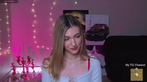 Snapshot of delcieodoherty chatting on 11/19/25, 08:20 Adla online show from 11/19/25, 08:20