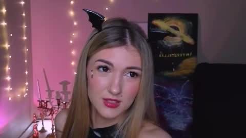 Snapshot of delcieodoherty chatting on 11/26/25, 08:21 Adla online show from 11/26/25, 08:21