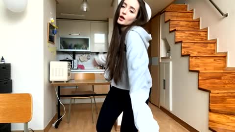 Marry online show from 03/31/26, 02:24