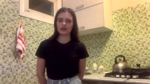 Kiki online show from 04/03/26, 05:11