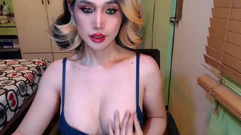 Mercedes online show from 02/27/25, 07:01