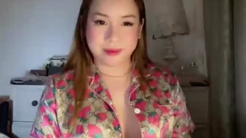 Snapshot of delicious_iya69 chatting on 09/26/25, 01:42 iyalicious online show from 09/26/25, 01:42