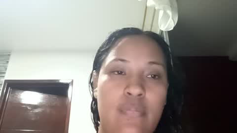 Snapshot of delicious_sarah07 chatting on 06/25/26, 12:43 Sarah online show from 06/25/26, 12:43