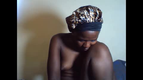 Snapshot of deliciousbabe01 chatting on 09/21/25, 12:07 EVAH online show from 09/21/25, 12:07