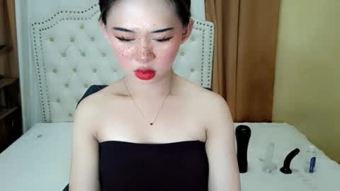 Sophie online show from 06/09/26, 02:23