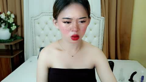 Sophie online show from 06/13/26, 02:53
