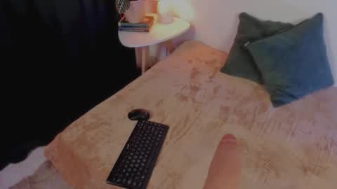 Delilah online show from 02/04/26, 05:24