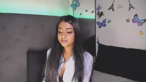 Snapshot of delilah_blazee chatting on 10/31/25, 05:19 Delilah Blaze online show from 10/31/25, 05:19