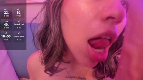 Snapshot of delilah_fix chatting on 02/08/25, 08:31 della online show from 02/08/25, 08:31