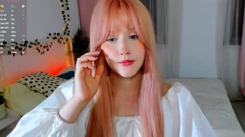 Delilah or Laila online show from 09/15/25, 10:32