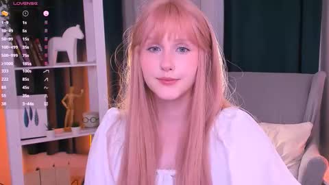 Delilah or Laila online show from 10/11/25, 10:30