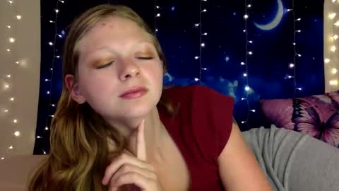 Snapshot of delilalove3412 chatting on 05/25/26, 11:11 DelilaLove3412 online show from 05/25/26, 11:11