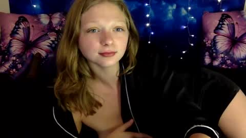 Snapshot of delilalove3412 chatting on 06/16/26, 10:23 DelilaLove3412 online show from 06/16/26, 10:23