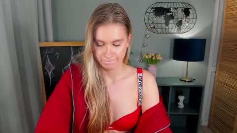 delinasis online show from 04/11/26, 07:45