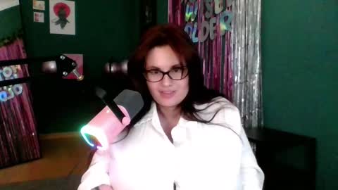 dellacrush_ online show from 03/04/25, 08:27