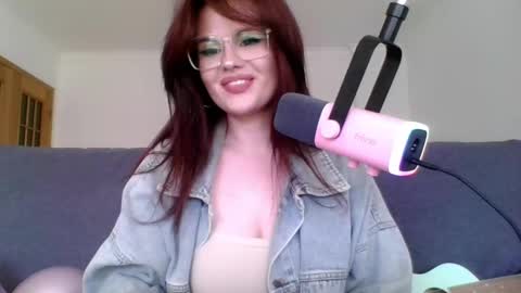 dellacrush_ online show from 03/06/25, 02:40