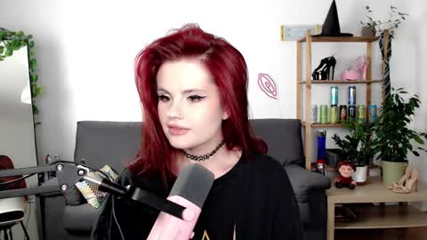 dellacrush_ online show from 09/17/25, 05:25