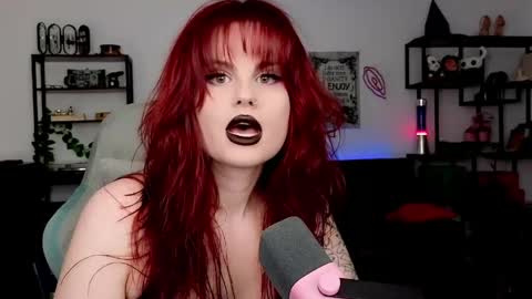 dellacrush_ online show from 04/12/26, 06:24