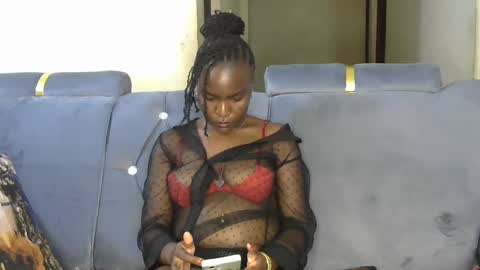 Ginger online show from 02/12/25, 12:37