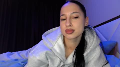 Snapshot of delly_love chatting on 10/27/25, 06:56 delly_love online show from 10/27/25, 06:56