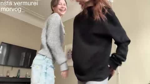 Delora online show from 10/07/25, 12:24