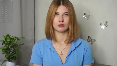 Snapshot of deloresklecha chatting on 11/23/25, 07:46 Katrin online show from 11/23/25, 07:46