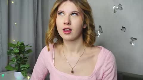 Snapshot of deloresklecha chatting on 12/21/25, 07:54 Katrin online show from 12/21/25, 07:54