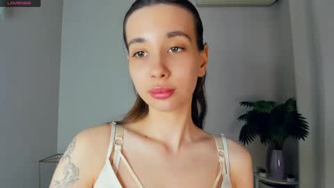 Eliza online show from 04/02/26, 01:31