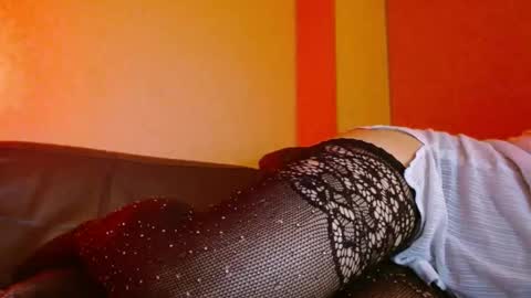 Delphine online show from 03/25/26, 06:14