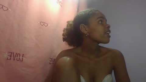 delphine online show from 04/09/26, 06:30