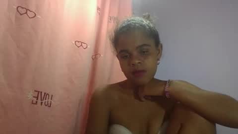 delphine online show from 04/09/26, 06:46