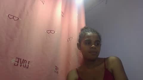 delphine online show from 04/15/26, 08:21