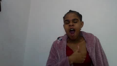 Snapshot of delphineee chatting on 06/16/26, 10:07 delphine online show from 06/16/26, 10:07